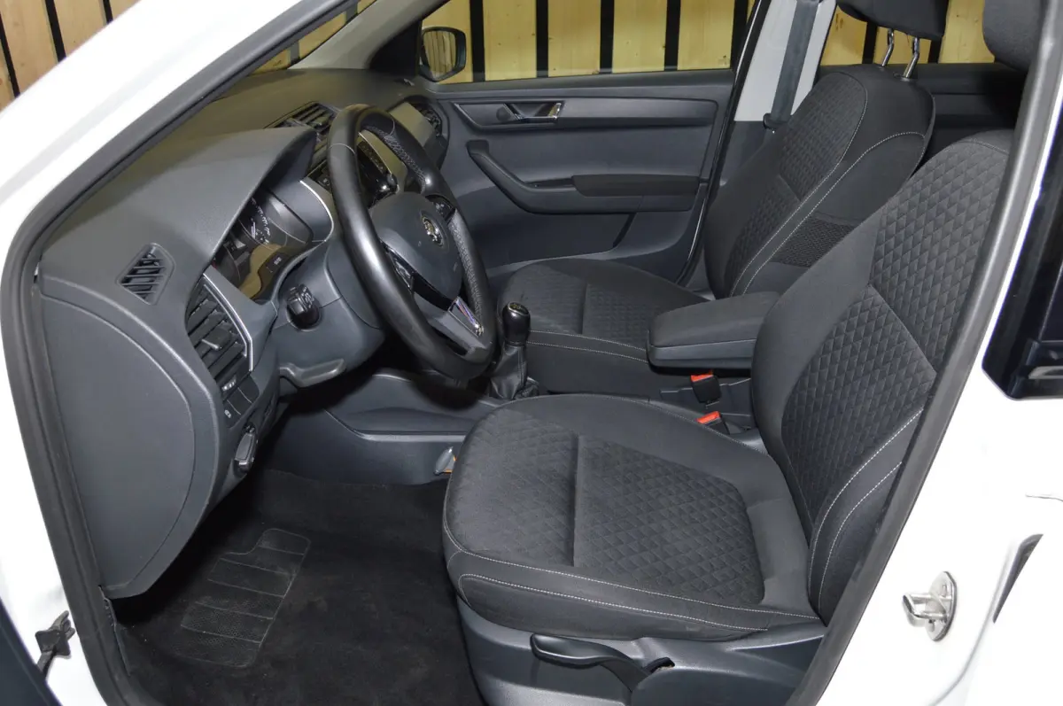 1.2 TSI Drive Navi Cruise Airco PDC 16" Dealerauto Nwe APK