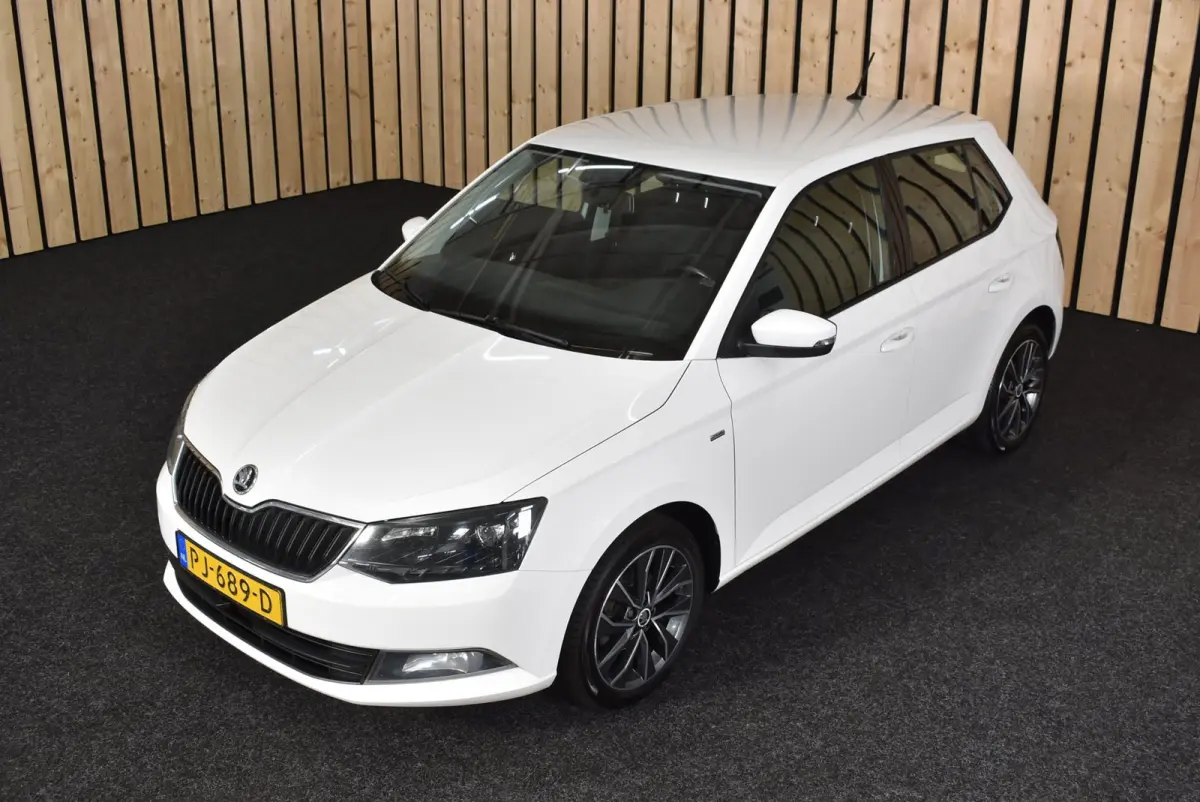1.2 TSI Drive Navi Cruise Airco PDC 16" Dealerauto Nwe APK
