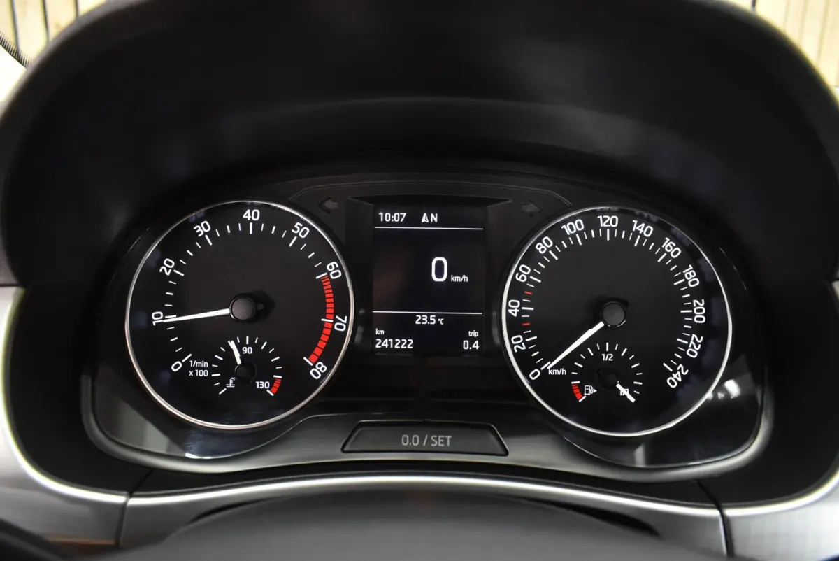 1.2 TSI Drive Navi Cruise Airco PDC 16" Dealerauto Nwe APK