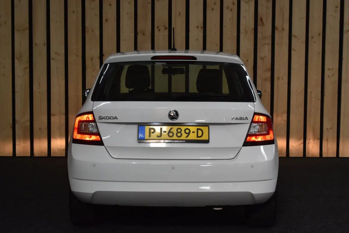 1.2 TSI Drive Navi Cruise Airco PDC 16" Dealerauto Nwe APK