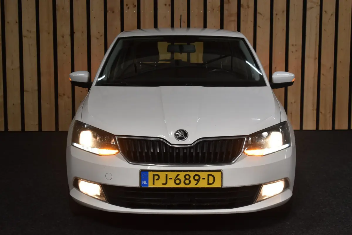 1.2 TSI Drive Navi Cruise Airco PDC 16" Dealerauto Nwe APK