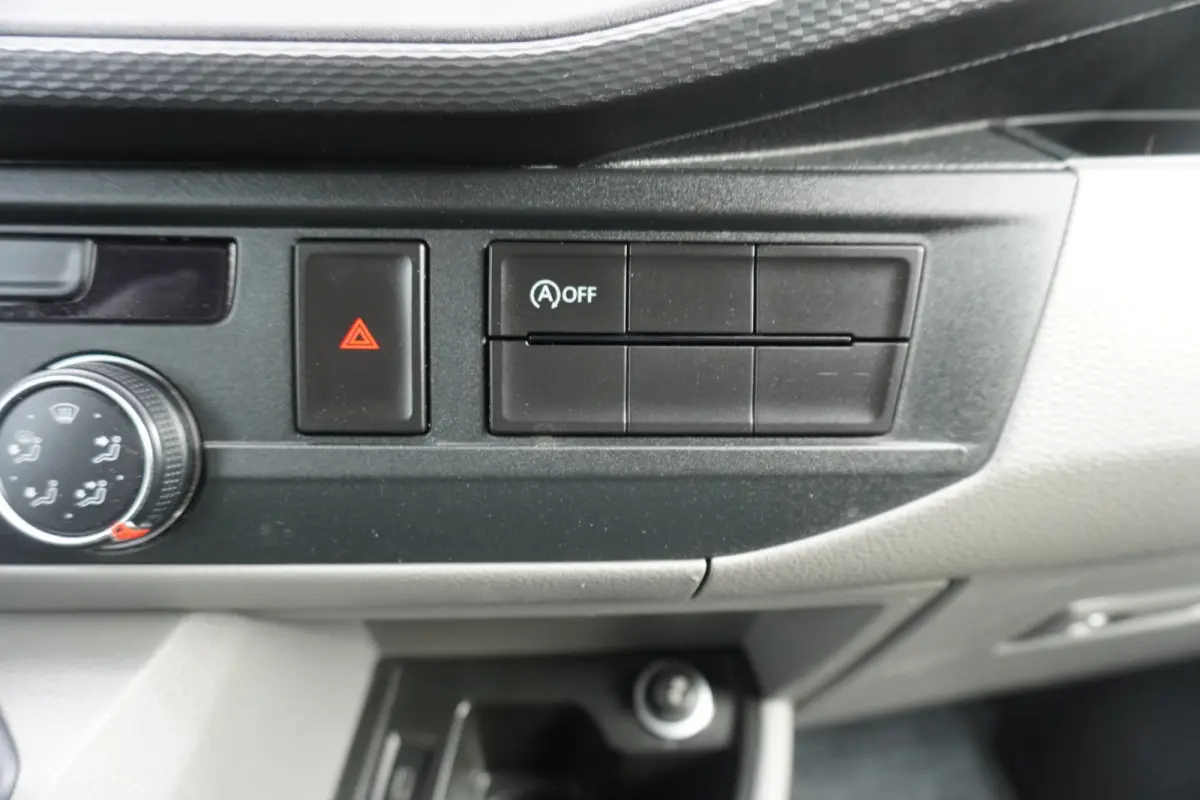 L2H1 150pk Automaat 2x Schuifdeur Apple carplay Camera Parkeersensoren Cruise control 3-zits