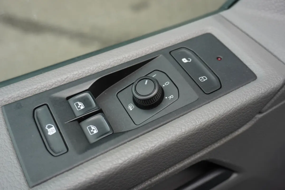 L2H1 150pk Automaat 2x Schuifdeur Apple carplay Camera Parkeersensoren Cruise control 3-zits