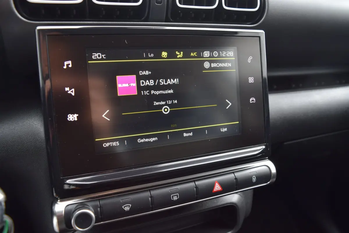 1.2 PureTech Feel | Navi | Clima | Cruise | NAP + APK 8-2027