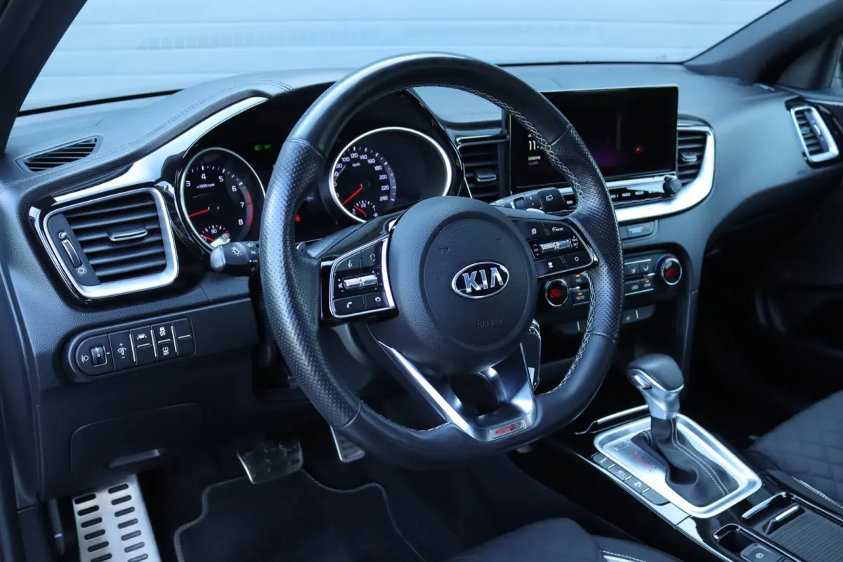 1.4 T-GDi GT-Line Automaat / Carplay / Camera
