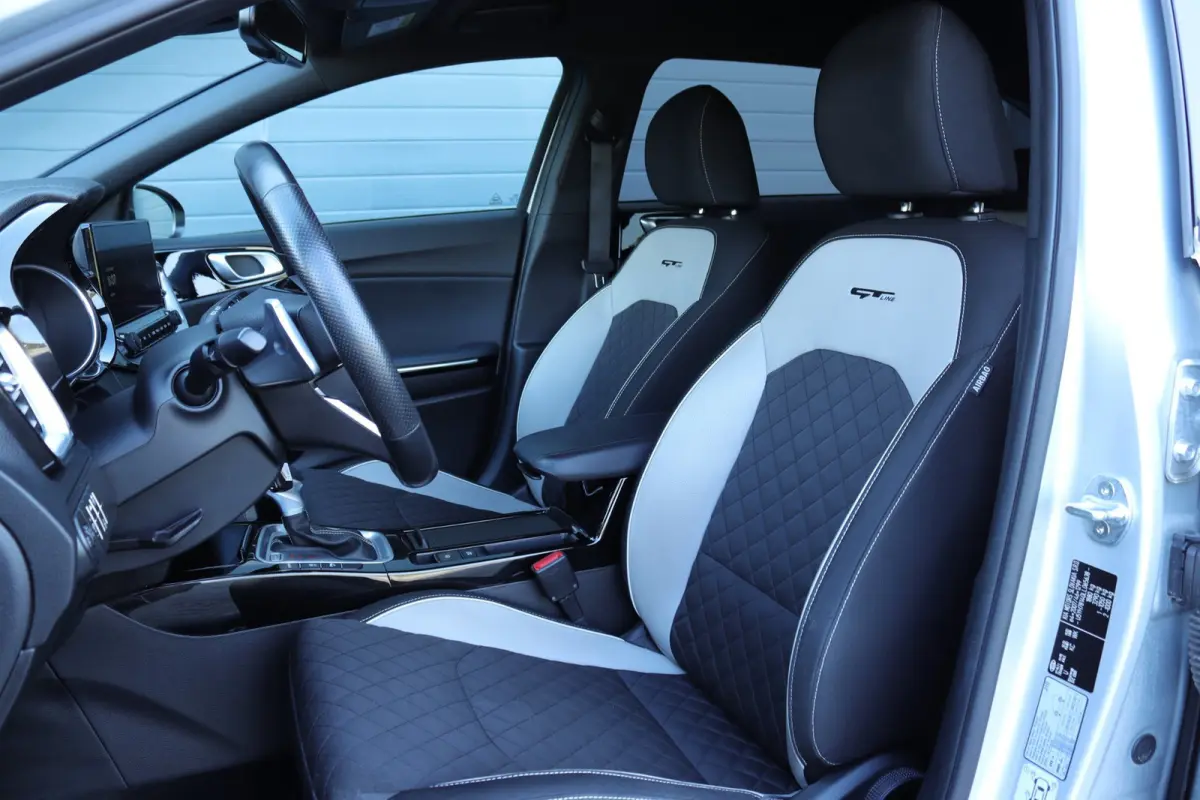 1.4 T-GDi GT-Line Automaat / Carplay / Camera