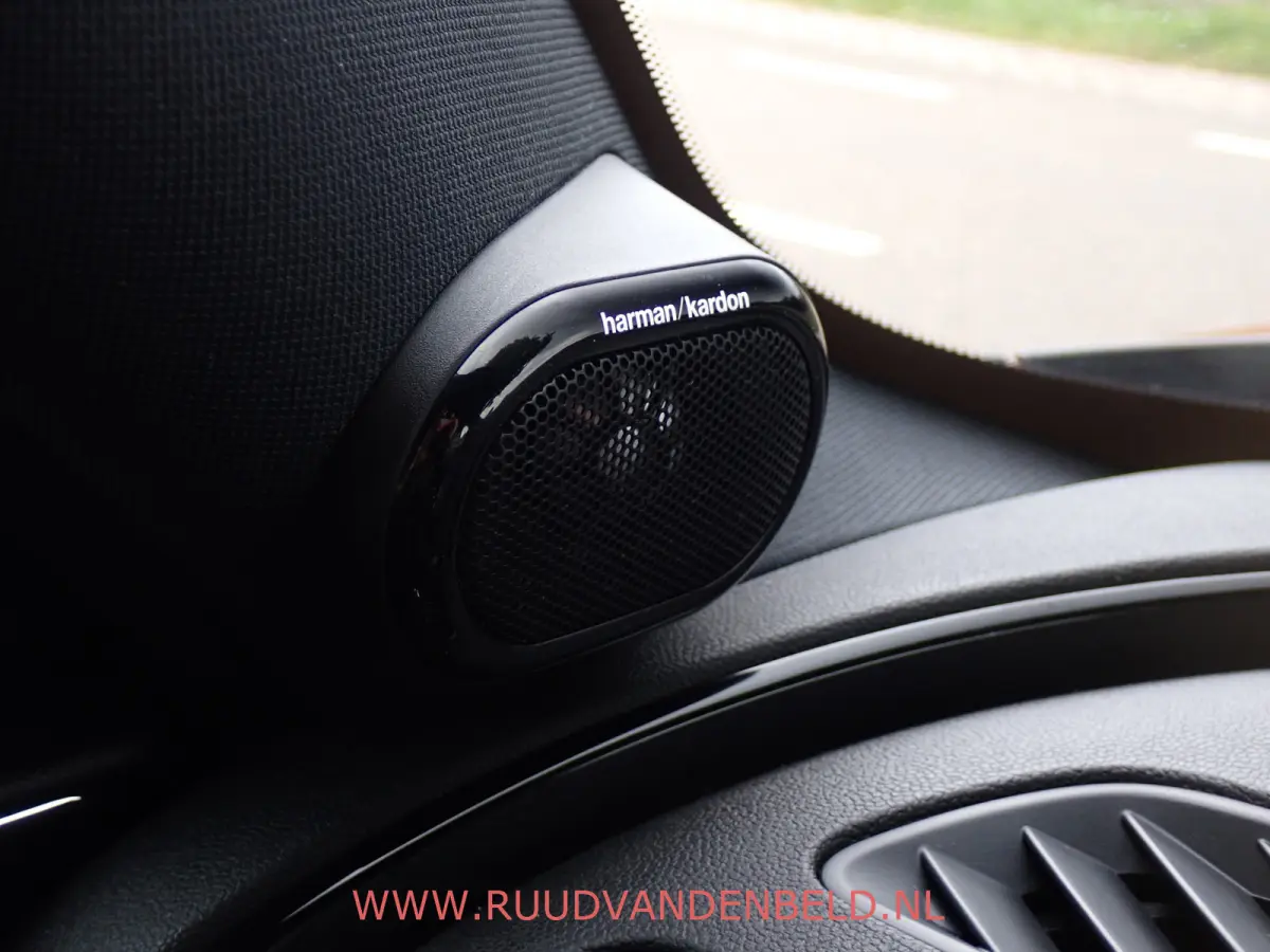 2.0 Cooper S Chili ACC / H&K / TREKHAAK / CAMERA / CARPLAY / KEYLESS