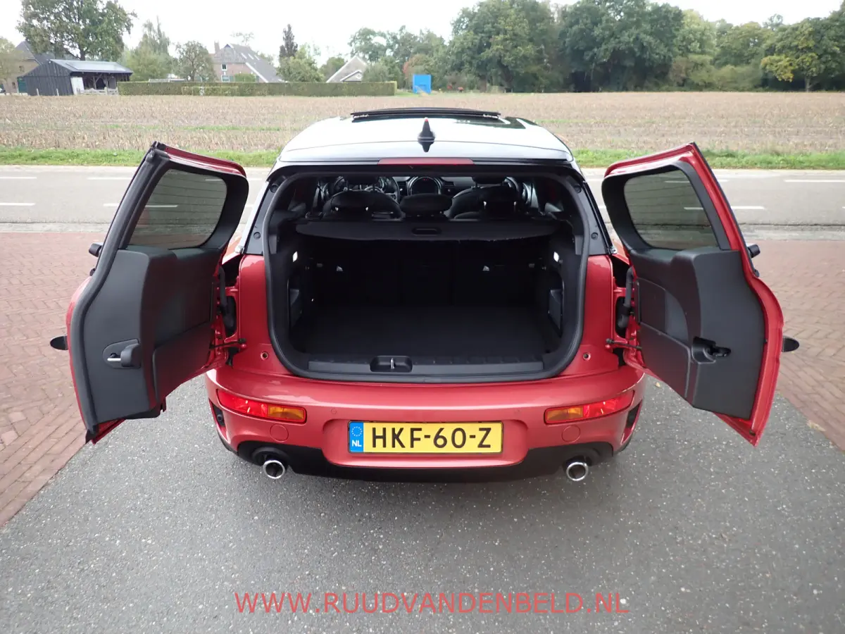 2.0 Cooper S Chili ACC / H&K / TREKHAAK / CAMERA / CARPLAY / KEYLESS