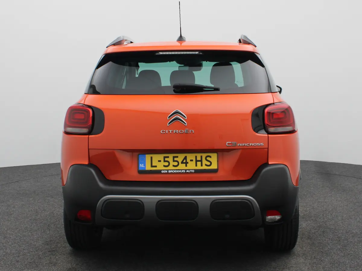 1.2 PureTech Shine | Automaat | Carplay | Parkeersensoren Voor en Achter | Navi | Clima | Stoelverwarming | 16" LMV