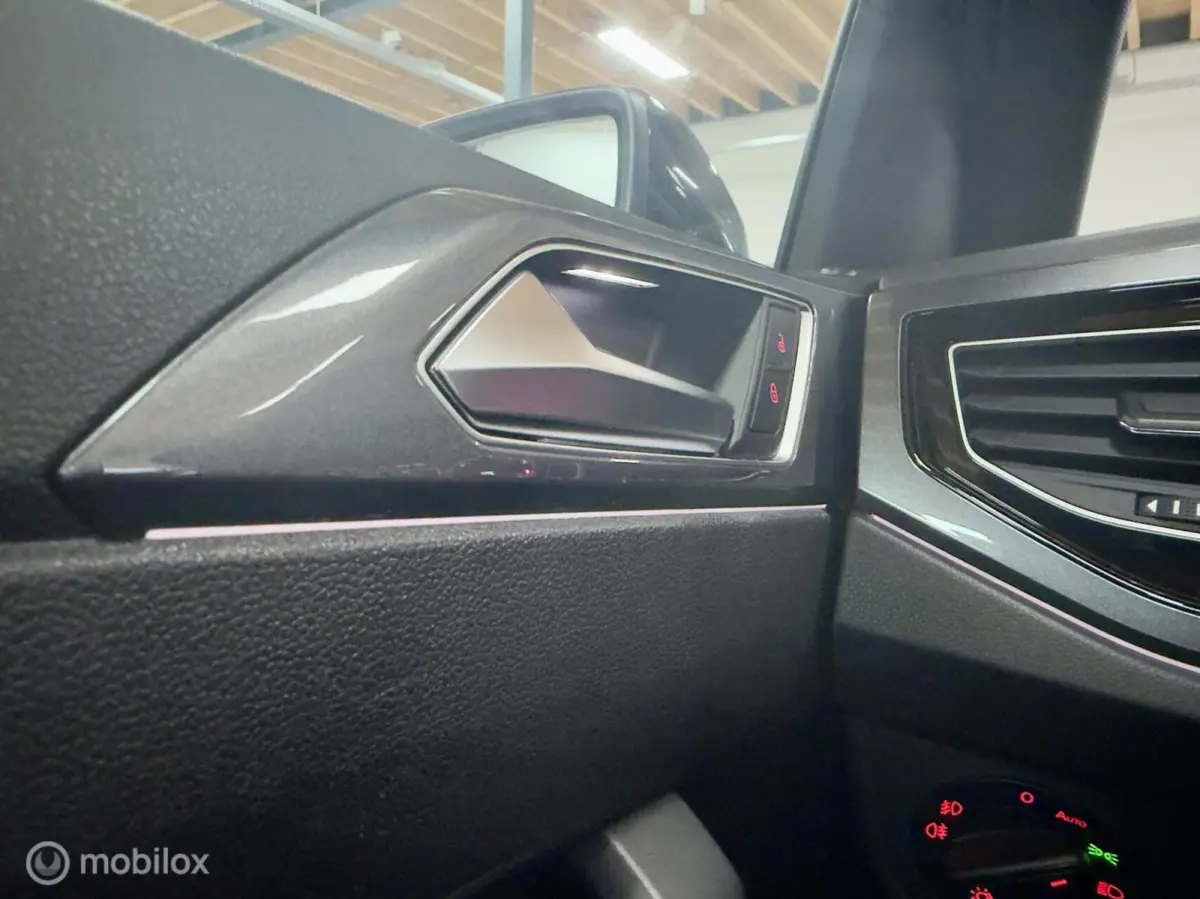 2.0 TSI GTI | Pano | Beats | ACC | IQ Drive | 18" | Maxton Design | Digital Cockpit | Sfeer | Parksensor | Apple- & Android Carplay | 200PK