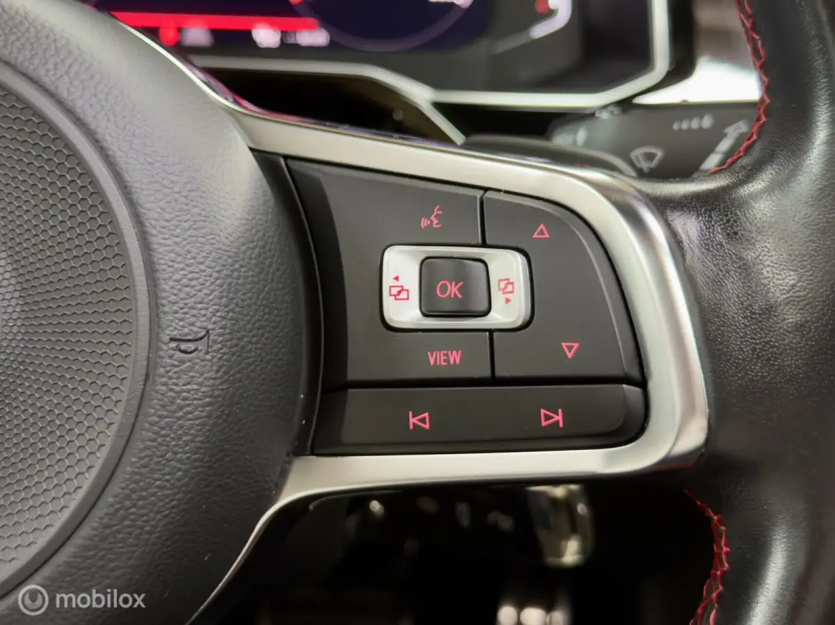 2.0 TSI GTI | Pano | Beats | ACC | IQ Drive | 18" | Maxton Design | Digital Cockpit | Sfeer | Parksensor | Apple- & Android Carplay | 200PK