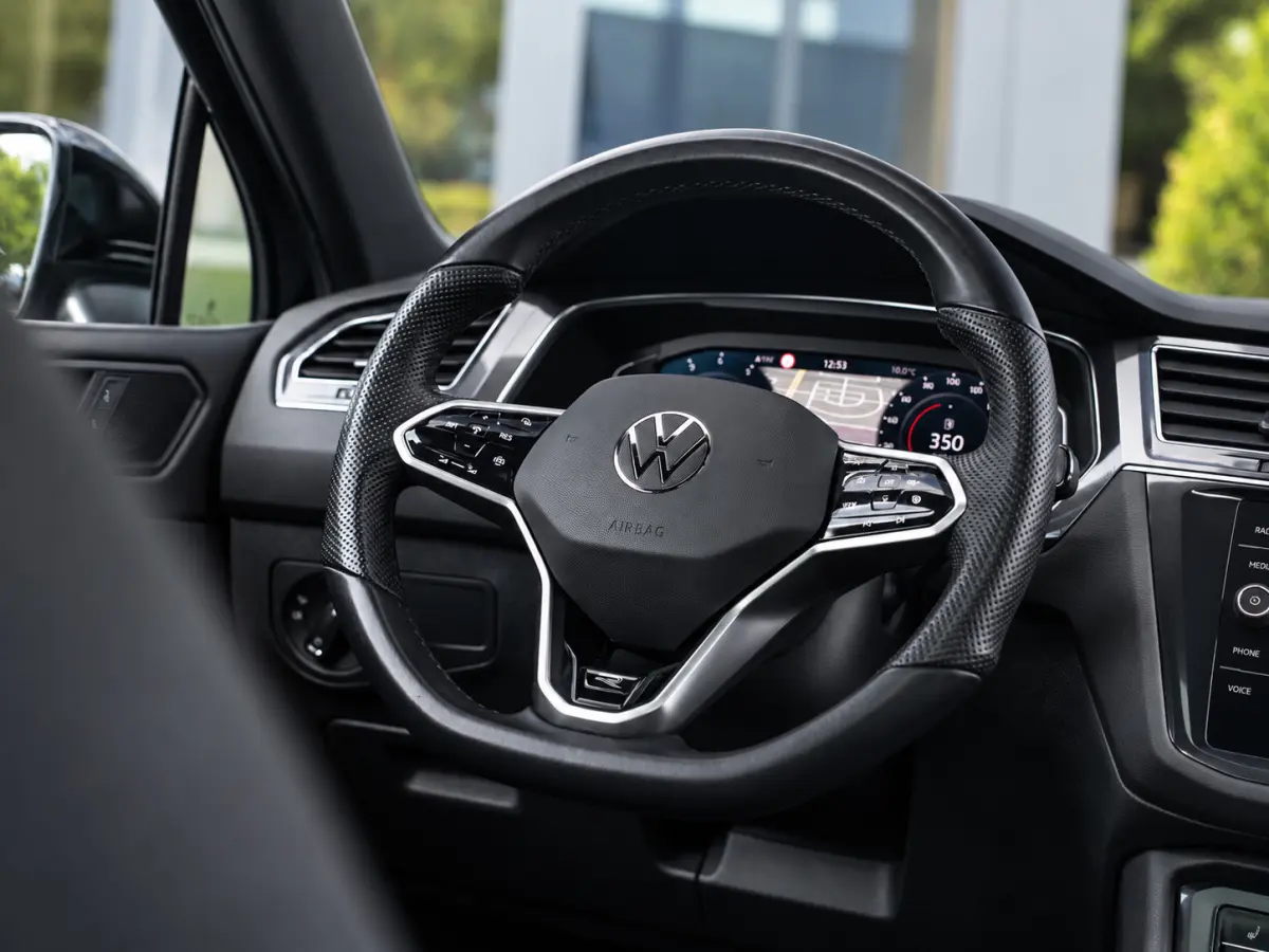 1.5 TSI R-Line|7P|PANO|CAM|ACC|19