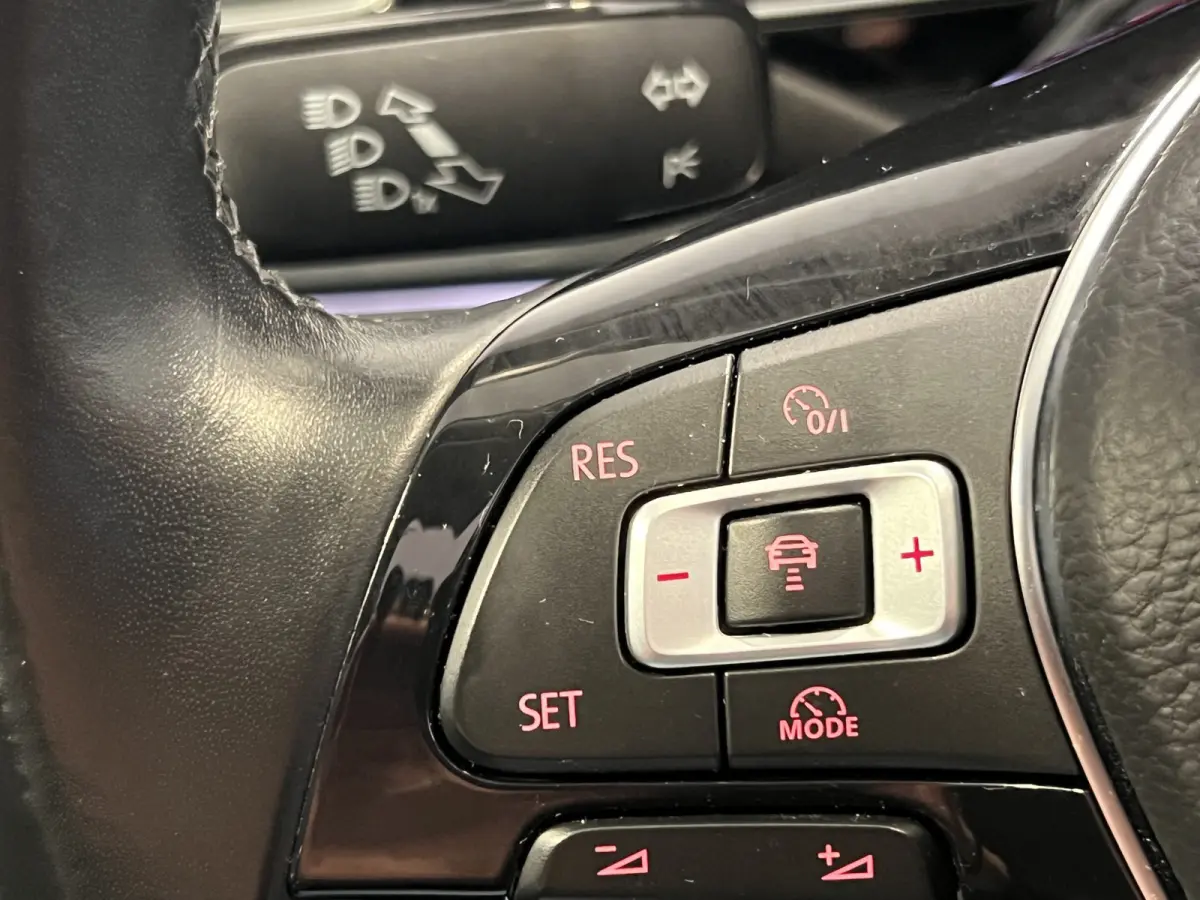 1.0 TSI Highline Panoramadak | Navigatie/Android/Apple Carplay | LM Velgen 17" |