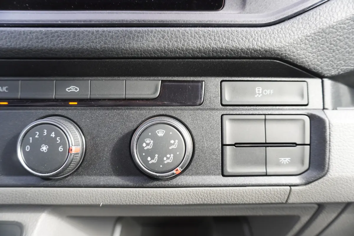 140pk Automaat L3H2/L2H1 Apple carplay Trekhaak Navigatie Camera Airco Imperiaal
