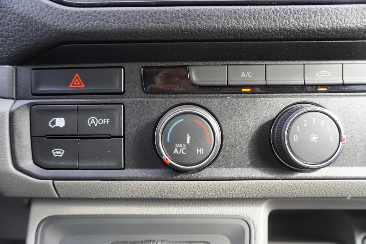 140pk Automaat L3H2/L2H1 Apple carplay Trekhaak Navigatie Camera Airco Imperiaal