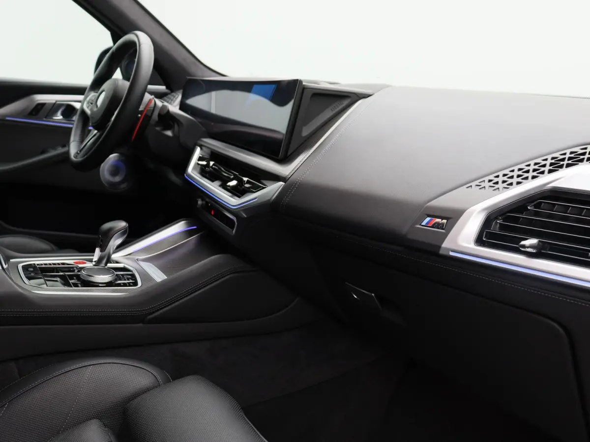PHEV Comfort Pack | Adaptief M Onderstel Professional | Trekhaak | Driving Assistant Professional | Bowers & Wilkins | 23''