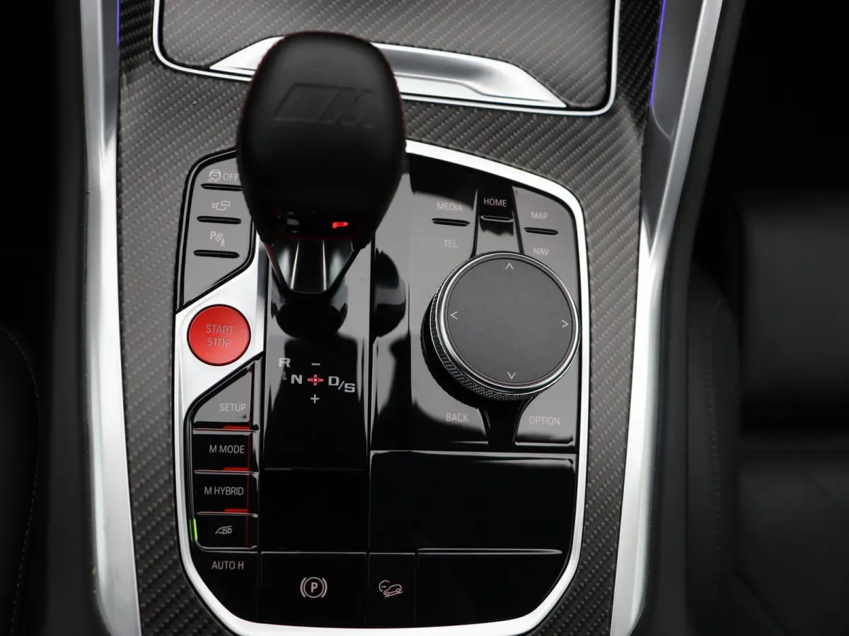 PHEV Comfort Pack | Adaptief M Onderstel Professional | Trekhaak | Driving Assistant Professional | Bowers & Wilkins | 23''