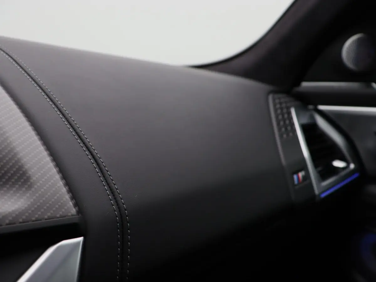PHEV Comfort Pack | Adaptief M Onderstel Professional | Trekhaak | Driving Assistant Professional | Bowers & Wilkins | 23''
