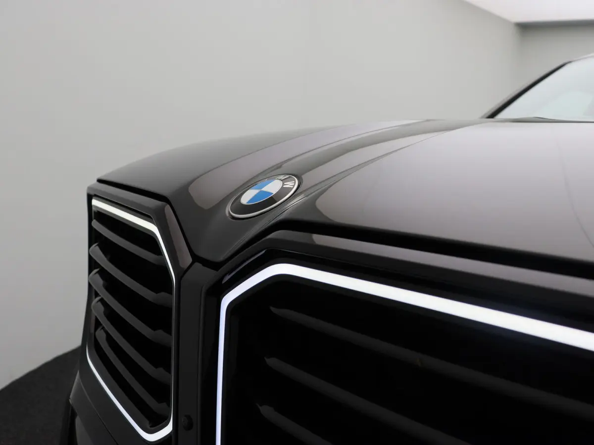 PHEV Comfort Pack | Adaptief M Onderstel Professional | Trekhaak | Driving Assistant Professional | Bowers & Wilkins | 23''