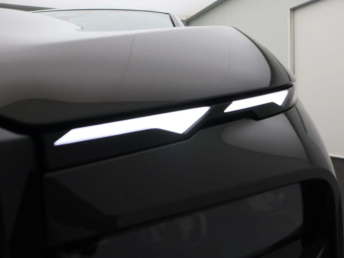 PHEV Comfort Pack | Adaptief M Onderstel Professional | Trekhaak | Driving Assistant Professional | Bowers & Wilkins | 23''