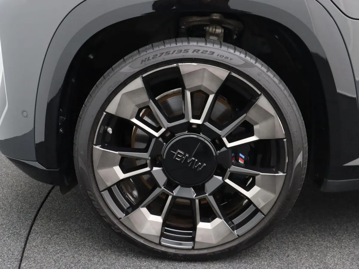 PHEV Comfort Pack | Adaptief M Onderstel Professional | Trekhaak | Driving Assistant Professional | Bowers & Wilkins | 23''