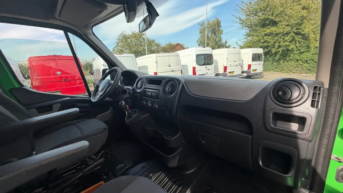2.3 DCI 96KW 131PK L2H2 EURO 6 AIRCO/ CRUISE CONTROL/ TREKHAAK/ 100% DEALERONDERHOUDEN