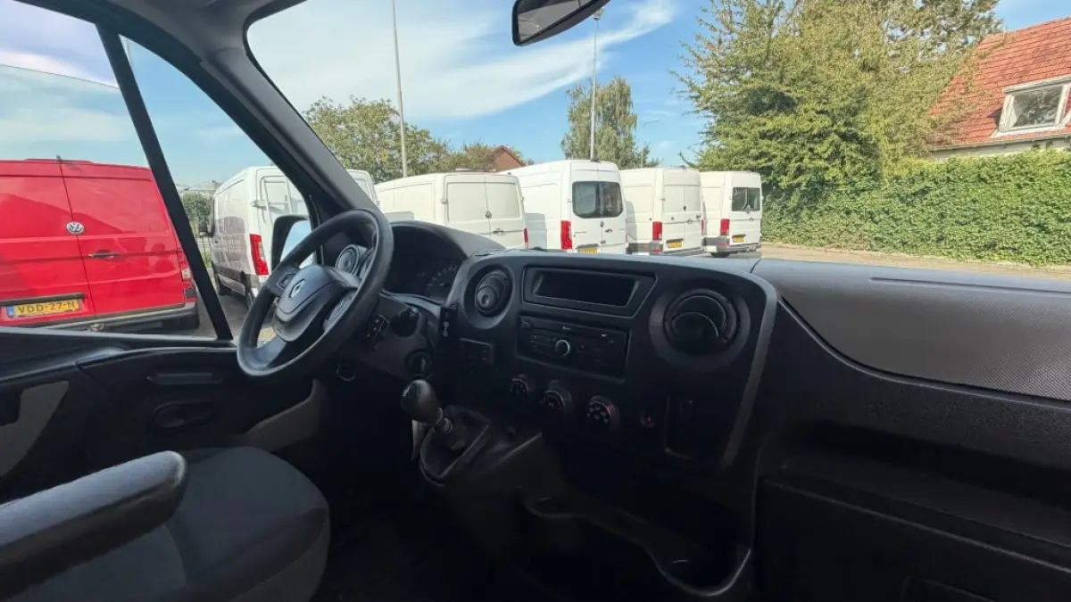 2.3 DCI 96KW 131PK L2H2 EURO 6 AIRCO/ CRUISE CONTROL/ TREKHAAK/ 100% DEALERONDERHOUDEN