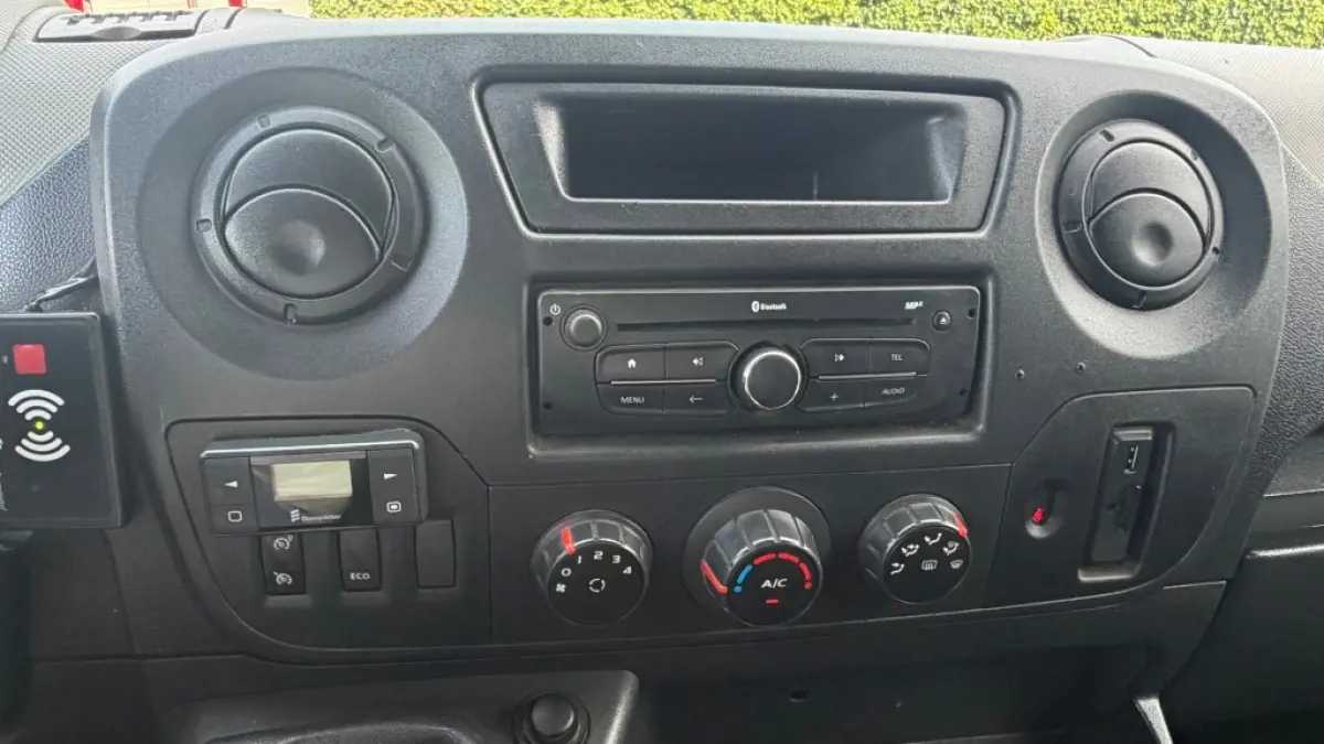 2.3 DCI 96KW 131PK L2H2 EURO 6 AIRCO/ CRUISE CONTROL/ TREKHAAK/ 100% DEALERONDERHOUDEN