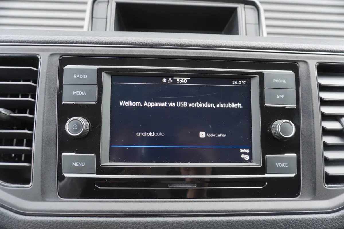180pk Automaat Bakwagen Laadklep Trekhaak Cruise control Stoelverwarming Apple carplay