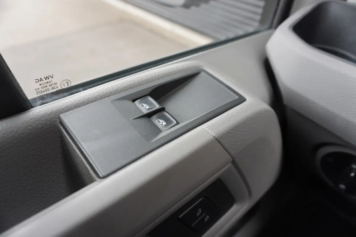 180pk Automaat Bakwagen Laadklep Trekhaak Cruise control Stoelverwarming Apple carplay