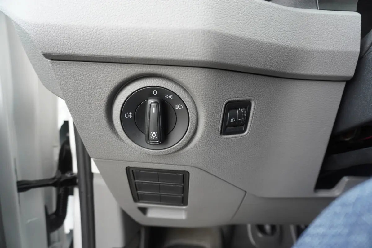 180pk Automaat Bakwagen Laadklep Trekhaak Cruise control Stoelverwarming Apple carplay