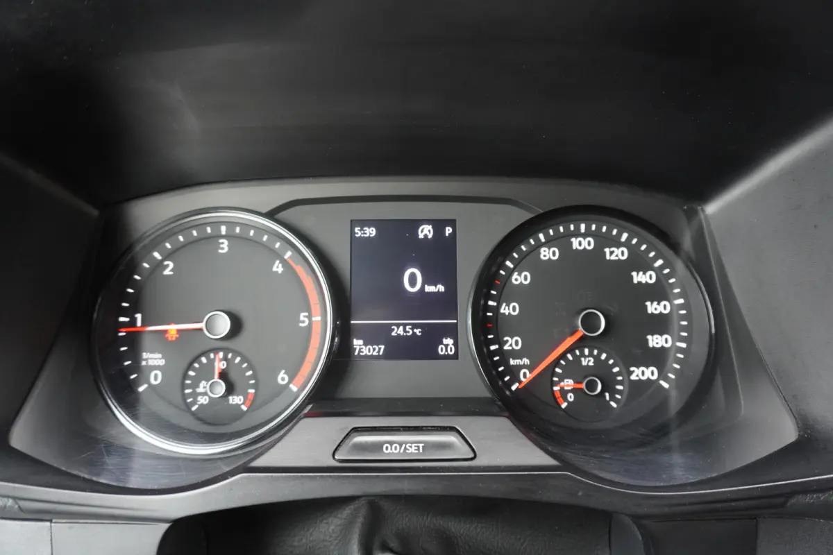 180pk Automaat Bakwagen Laadklep Trekhaak Cruise control Stoelverwarming Apple carplay