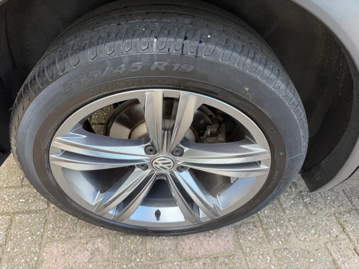2.0 TSI 4M. HL BUS R
