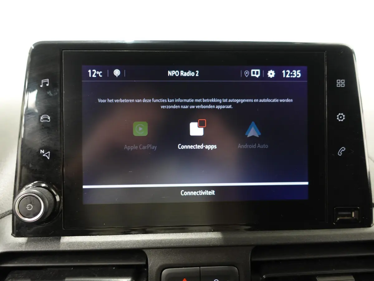 Opel Combo 1.5D 130 pk Aut-8 L2H1 Edition Airco Bluetooth Navi Camera PDC 2-zits