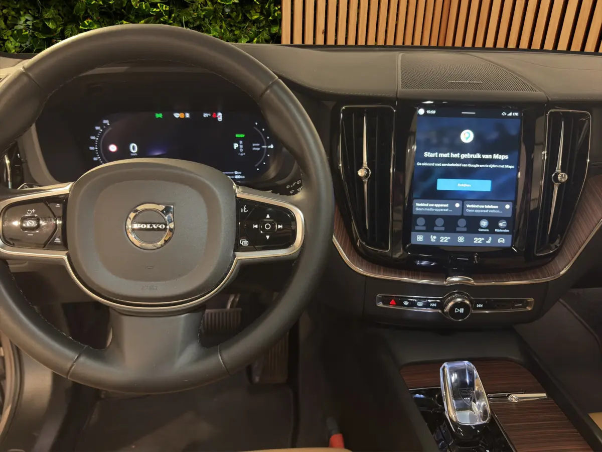 2.0 T6 Plug-in hybrid AWD Ultimate Dark