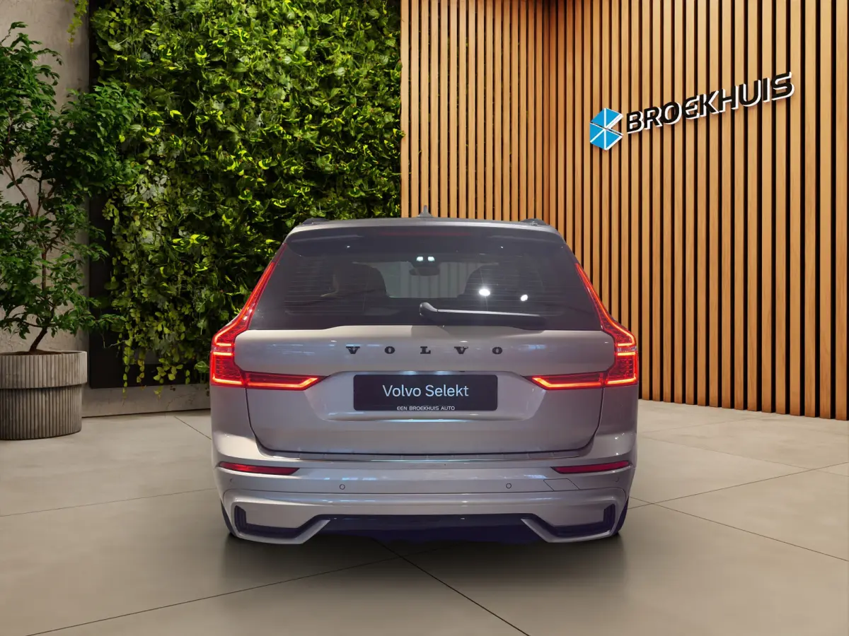 2.0 T6 Plug-in hybrid AWD Ultimate Dark
