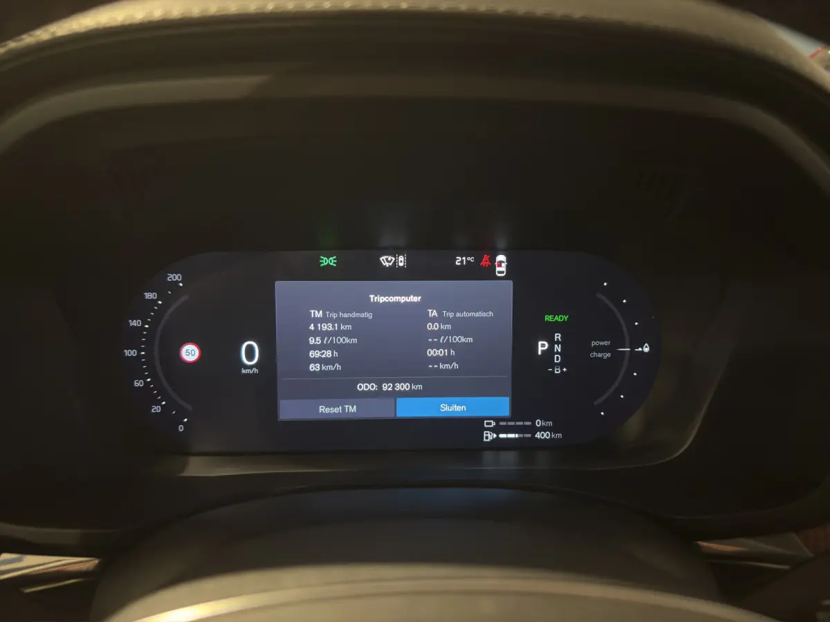 2.0 T6 Plug-in hybrid AWD Ultimate Dark