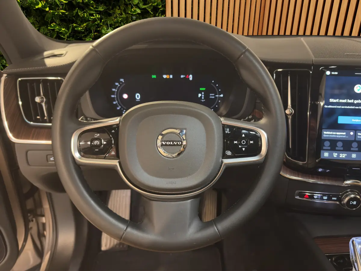 2.0 T6 Plug-in hybrid AWD Ultimate Dark