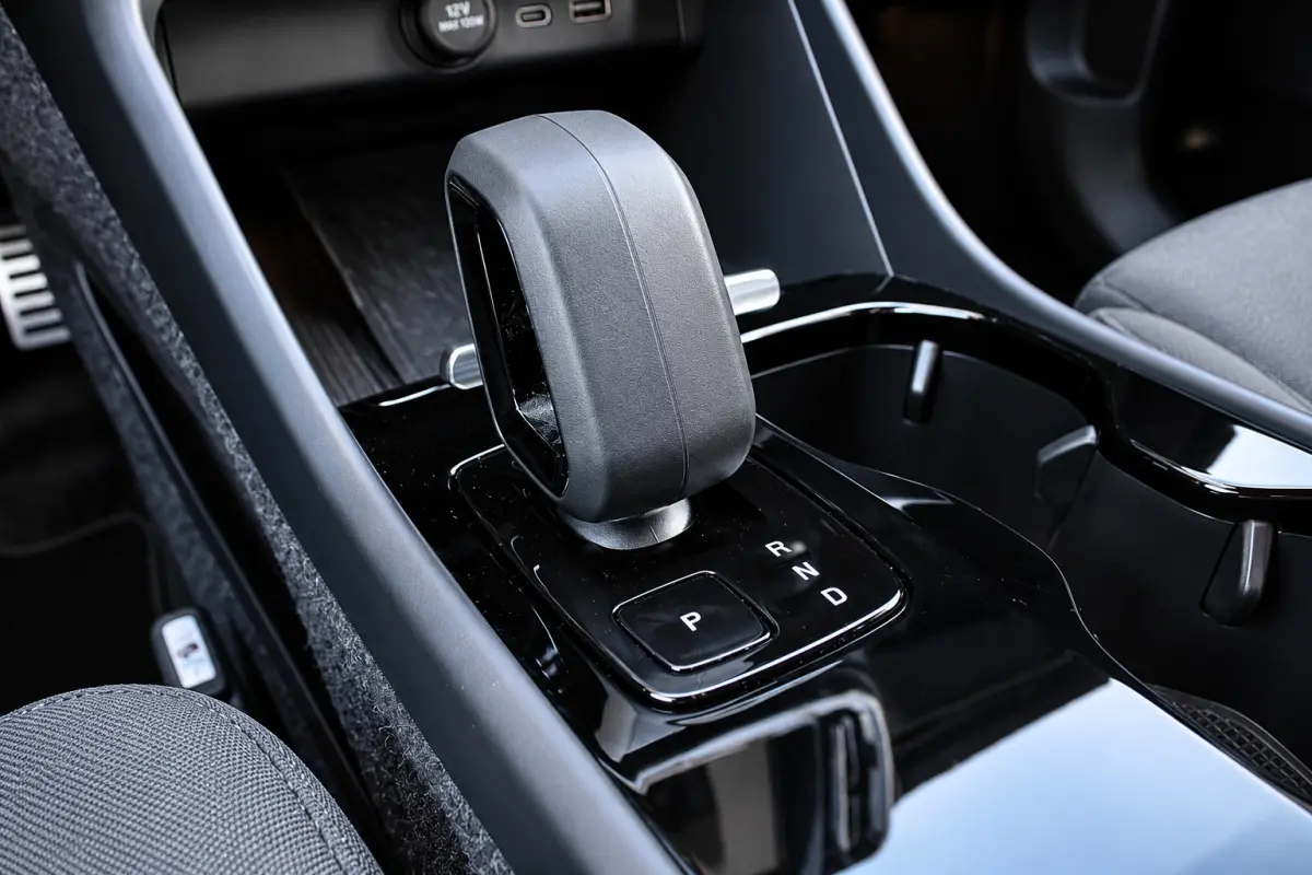 Core | Trekhaak | BLIS | Camera | Stoel + Stuur Verwarming | Keyless Start / Entry | DAB |