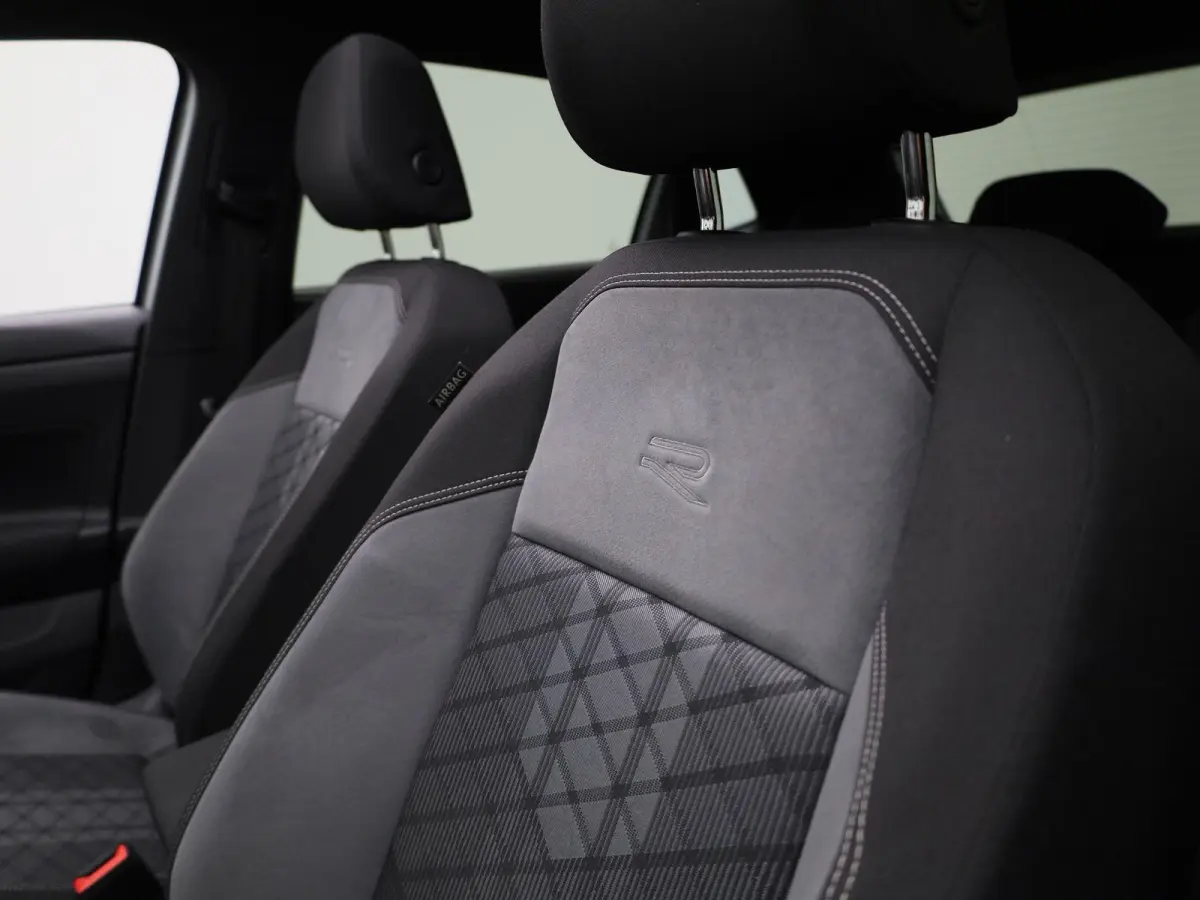 1.0 TSI R-Line 95 PK| Origineel Nederlands | 1e Eigenaar | Dealeronderhouden | Panoramadak |  LED Matrix | Stoelverwarming | Achteruitrijcamera | Keyless Access | Navigatie | Climatronic