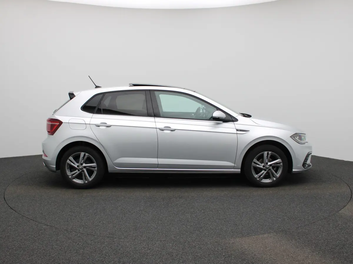 1.0 TSI R-Line 95 PK| Origineel Nederlands | 1e Eigenaar | Dealeronderhouden | Panoramadak |  LED Matrix | Stoelverwarming | Achteruitrijcamera | Keyless Access | Navigatie | Climatronic