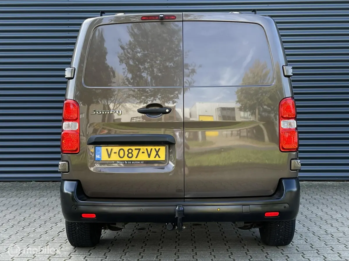 bestel 2.0 BlueHDI 180 Club XS S&S