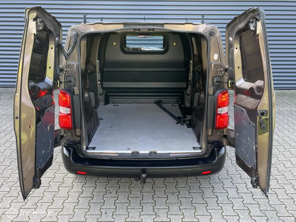 bestel 2.0 BlueHDI 180 Club XS S&S