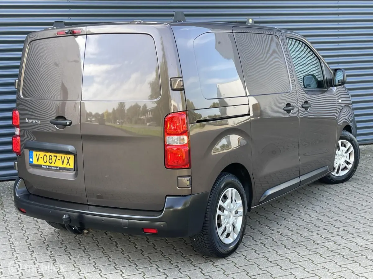 bestel 2.0 BlueHDI 180 Club XS S&S