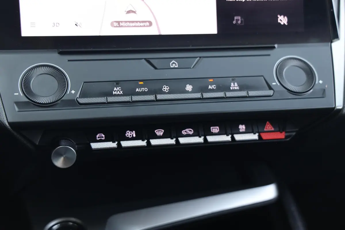 1.2 PureTech Active Pack Business|Trekhaak|Carplay|Clima|Cruise|Navi