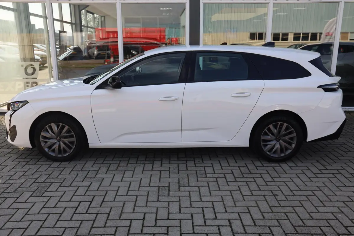 1.2 PureTech Active Pack Business|Trekhaak|Carplay|Clima|Cruise|Navi
