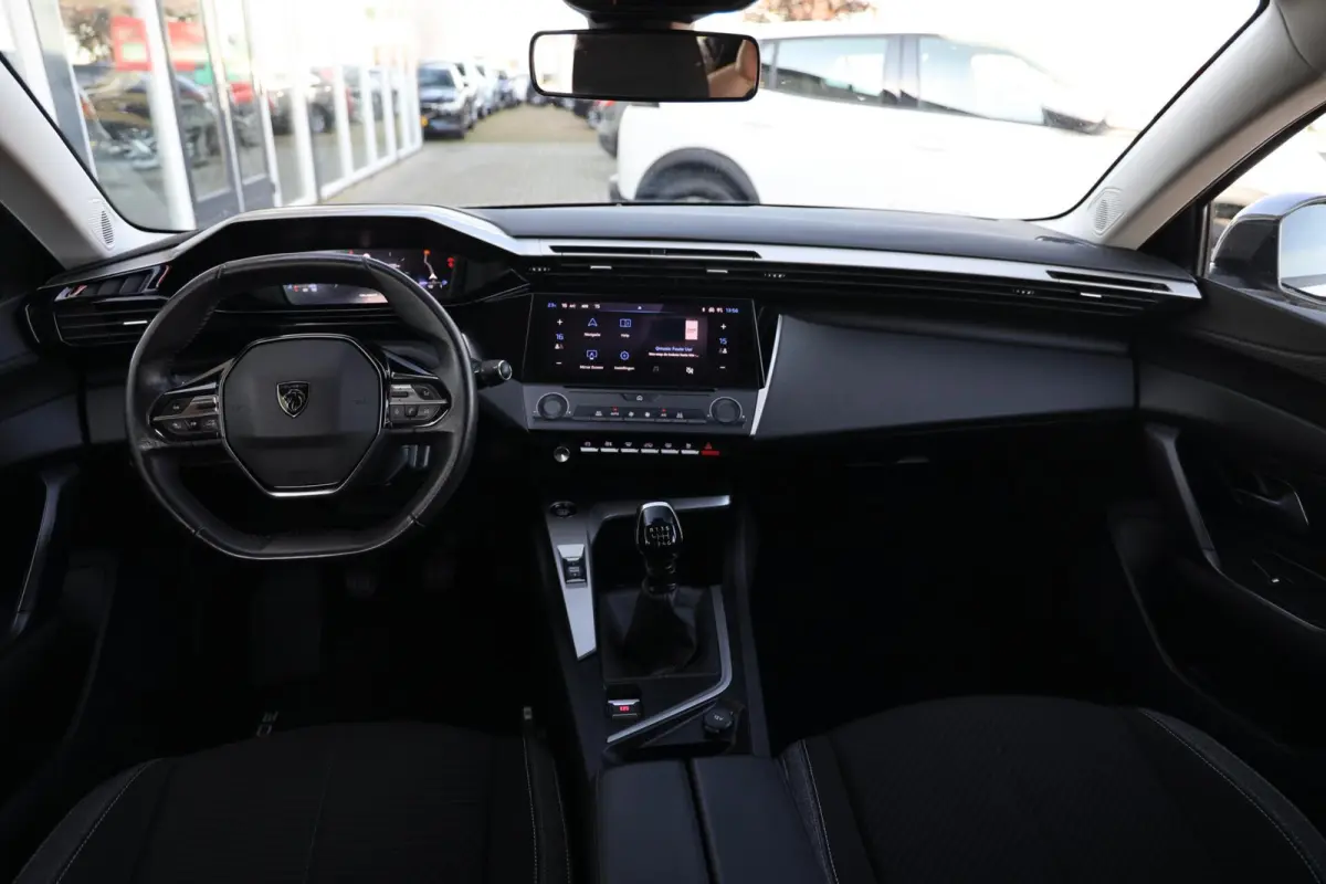 1.2 PureTech Active Pack Business|Trekhaak|Carplay|Clima|Cruise|Navi