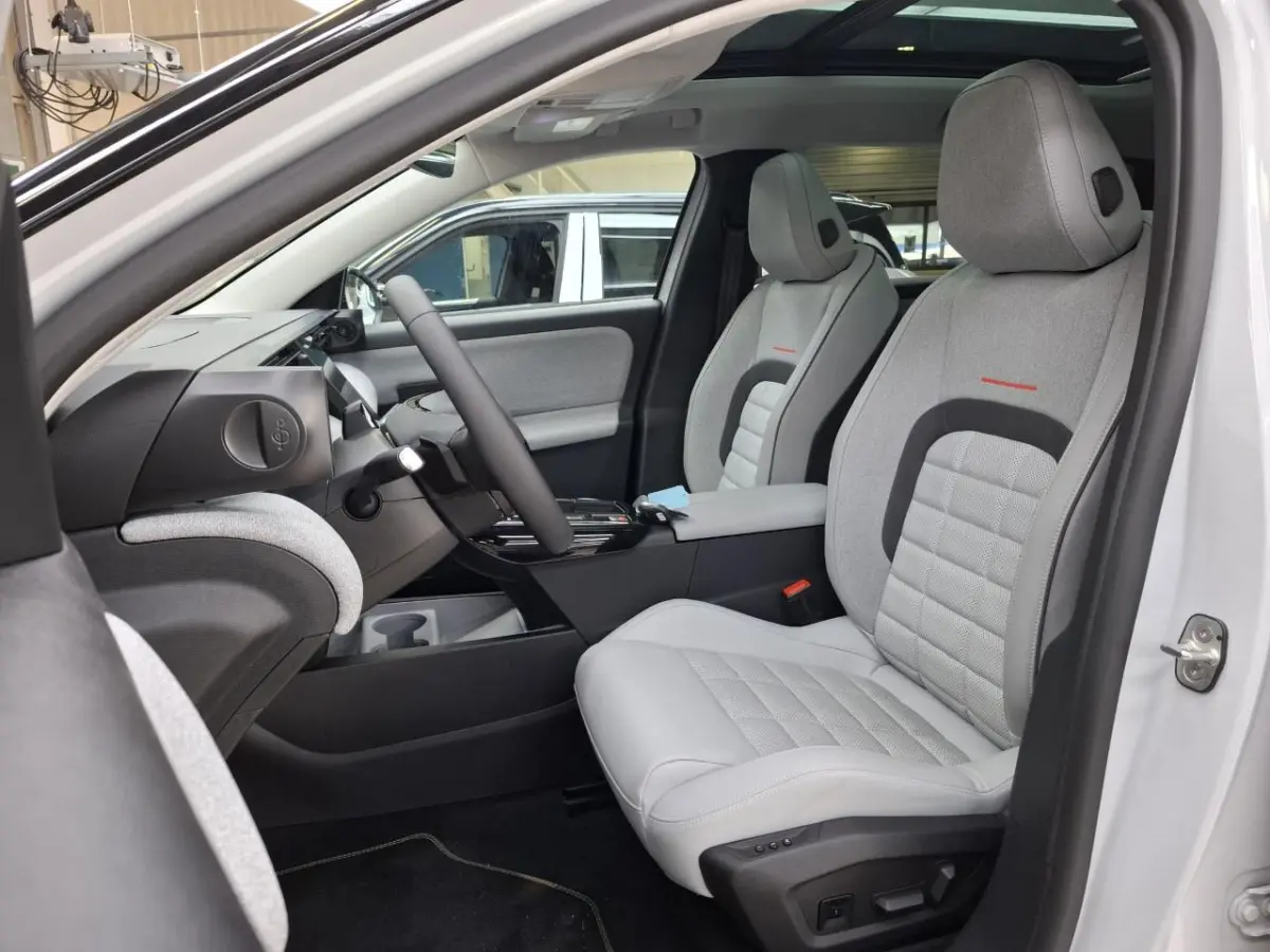 1.6 Plug-In Hybrid 195 Max tot 8 Jaar Garantie! | Afn. Trekhaak | Schuif-/Kanteldak | Navigatie | 360 Camera | Adaptive Cruise | !!