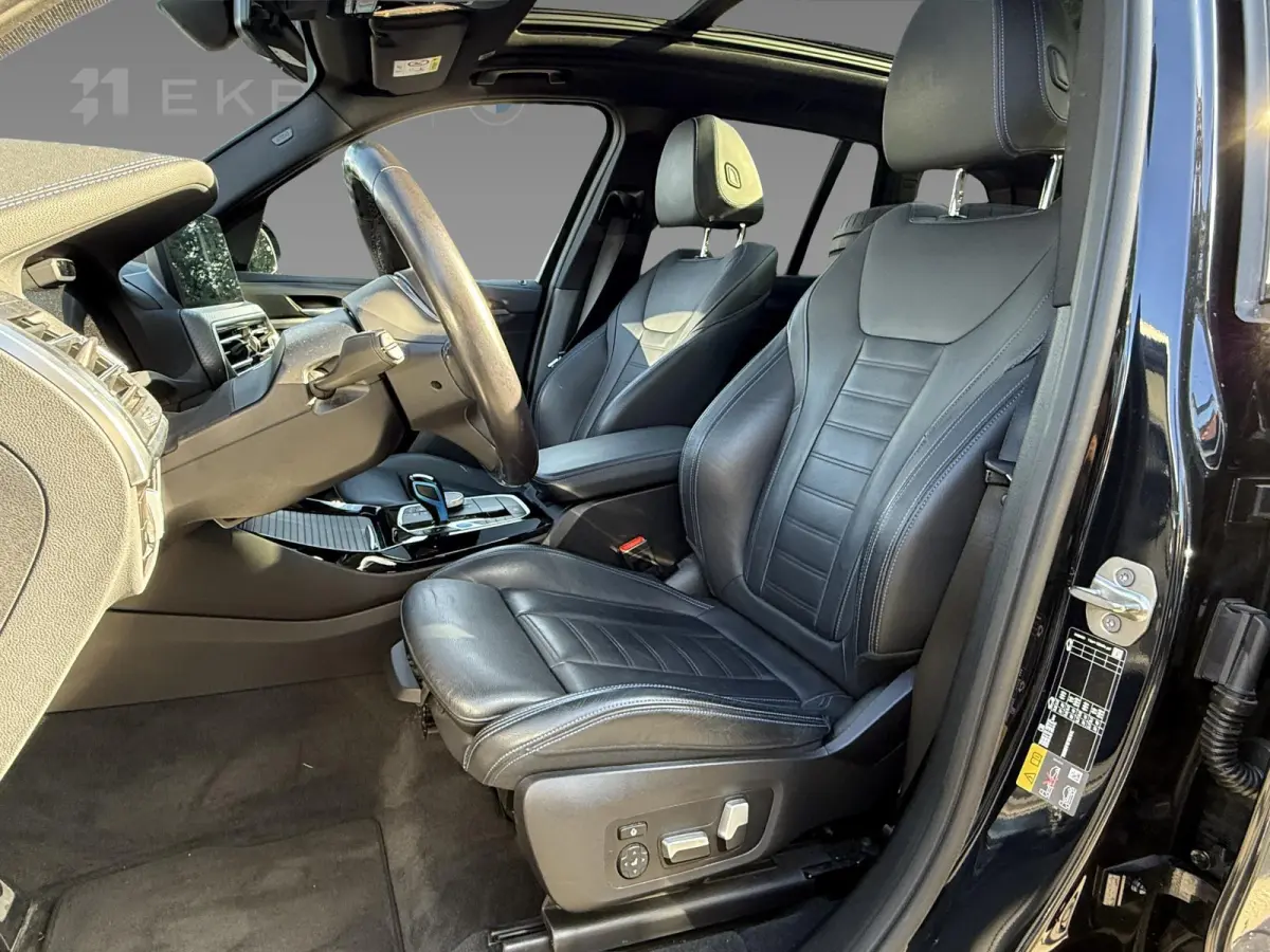 | High Executive | Driving Assistant Professional | Stuurwielrand verwarmd | HIFI System Harman Kardon | BMW Head-Up Display | Glazen panoramadak