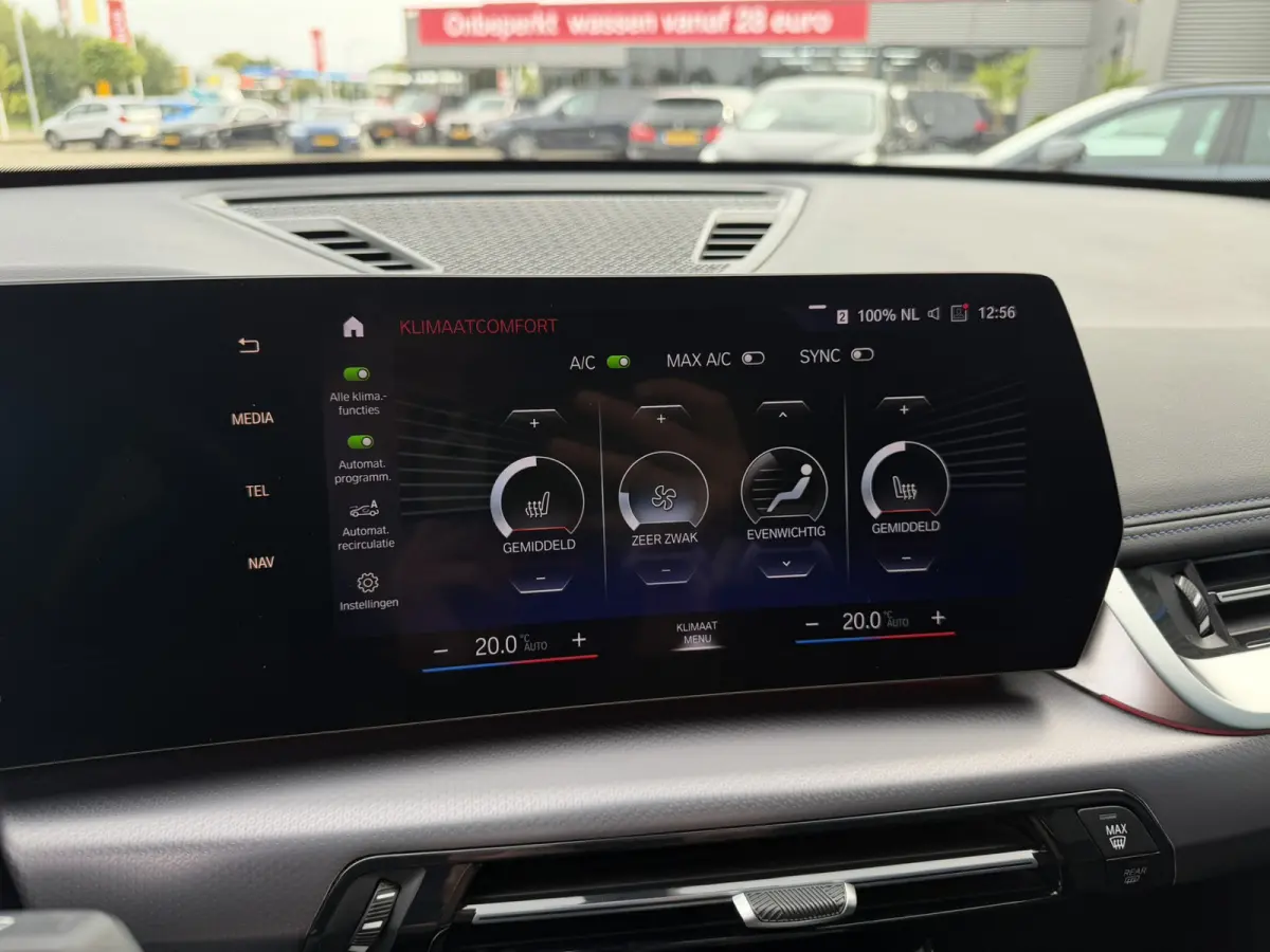 xDrive25e M Sport Panoramadak Trekhaak LED Carplay DAB Stoelverwarming Achteruitrijcamera SOH 95%